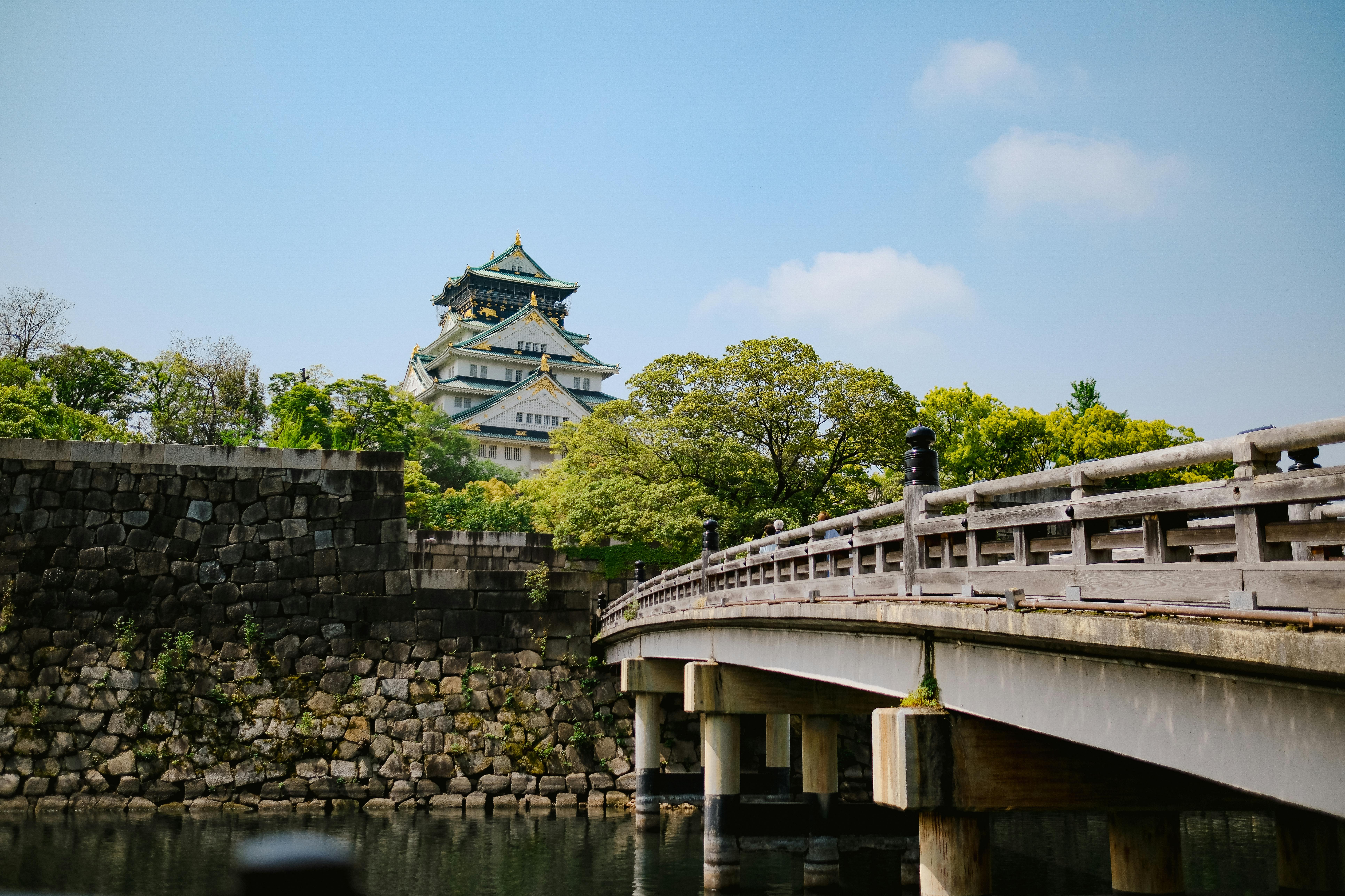 なぜ大阪のエースホテルは「泊まる場所」ではなく「集まる場所」なのか：設計思想を深掘りします